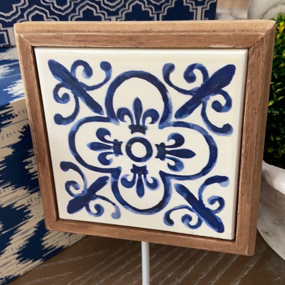 NEW! Blue & White Medallion Tile Pattern Metal & Wood Wall Hook